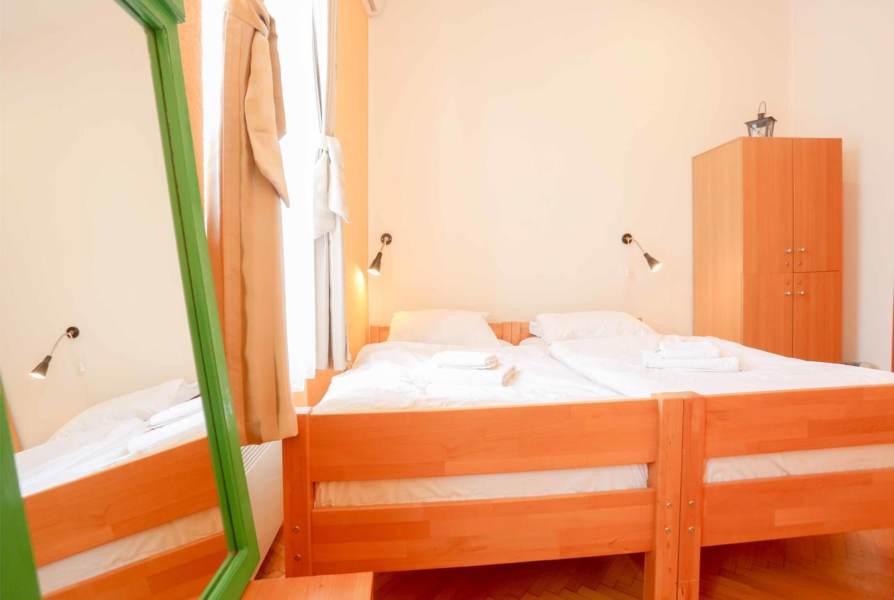 Pigeon Square Rooms Сараєво Екстер'єр фото